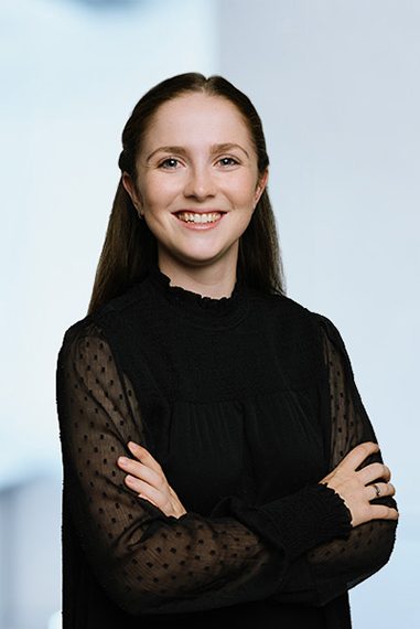 Bernadette-Mueller_381x570px